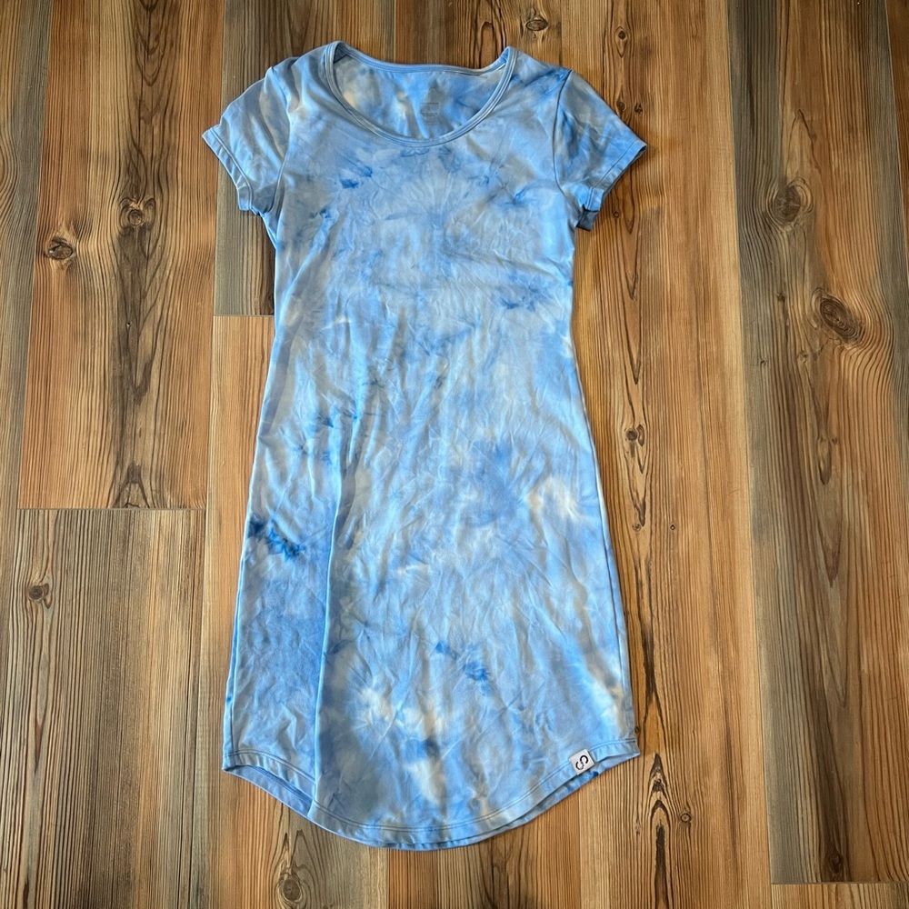 Curves N Combatboots T-shirt dress